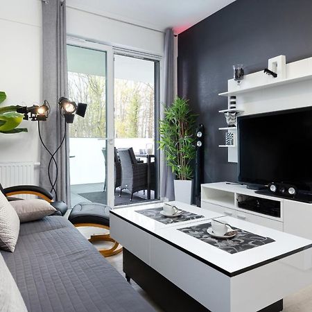 Platinium Apartment By Renters Prestige Rewal Exterior foto