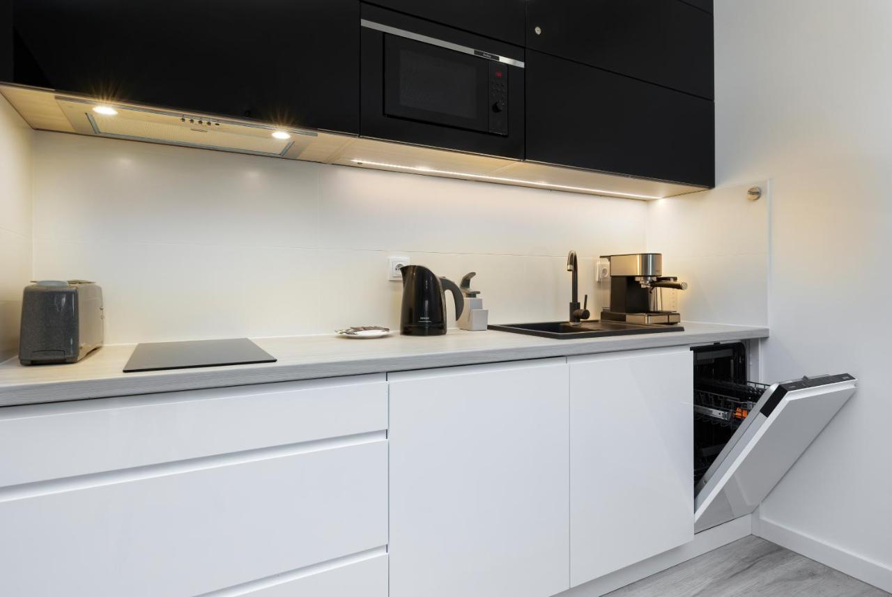 Platinium Apartment By Renters Prestige Rewal Exterior foto